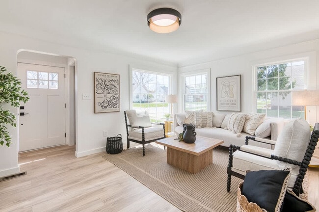 Photo - 2716 Lincoln Ave Unit ID1288912P