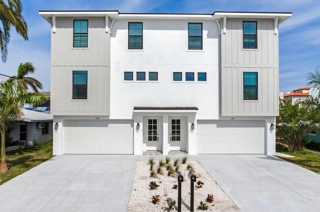 Building Photo - 140 174th Ave E