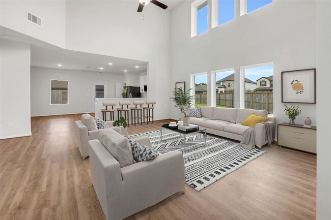 Photo - 15100 Crown Mnr Dr