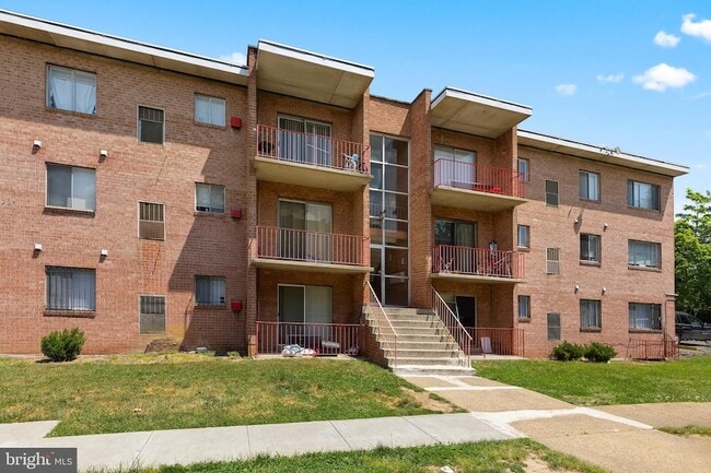 Photo - 225 43rd Rd NE Unit 104