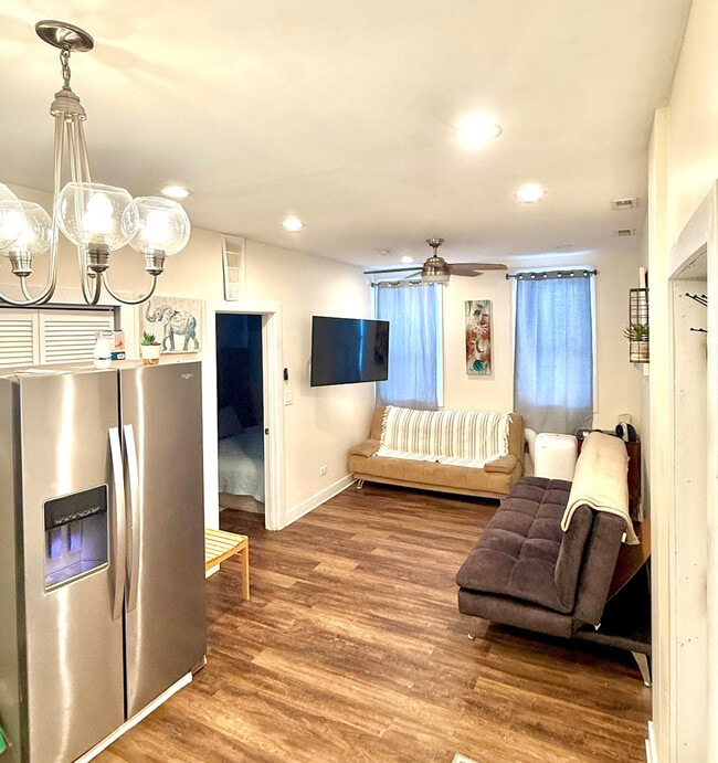 Building Photo - 2814 W 21st Pl Unit SI ID1508016P