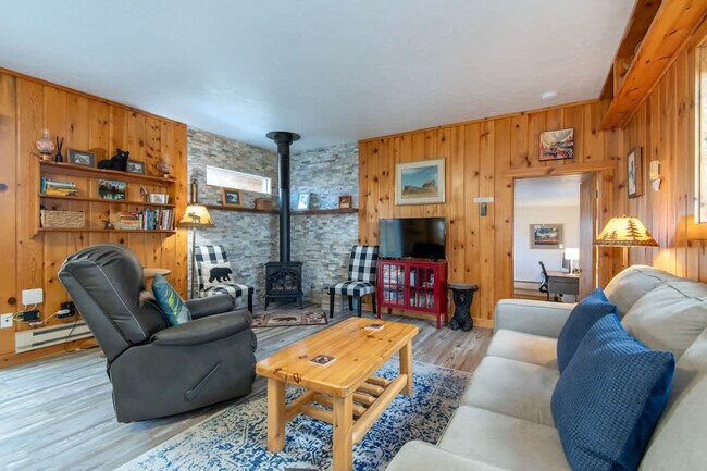 Photo - 1711 Fischer Ln Unit ID1310738P