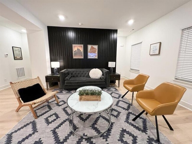 Photo - 112 Fitzgerald Dr Unit FL3-ID1039082P