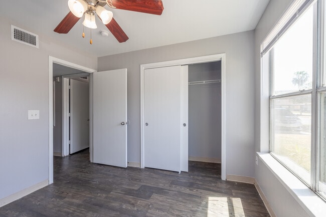 3BR, 2BA Bedroom - Pueblo de Paz Apartments