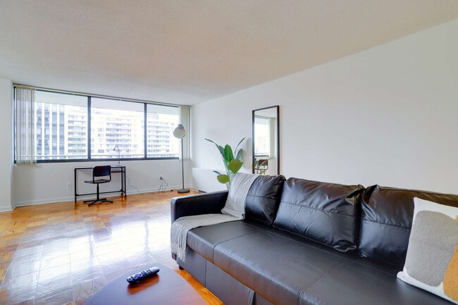 Building Photo - 320 23rd St S Unit FL8-ID1022535P