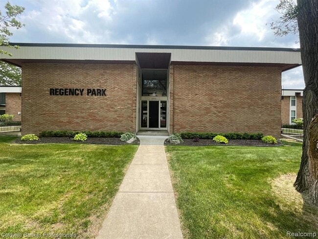 Photo - 4200 S Rochester Rd Unit 106