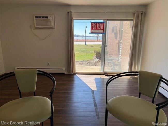 Photo - 1673 Cass Lake Rd