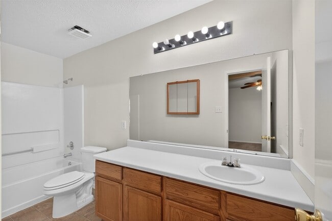 Photo - 1208 Cambay Dr
