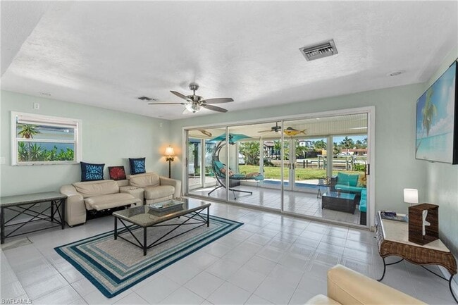 Photo - 1589 Osprey Ave