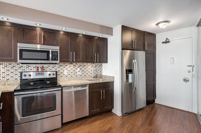 Photo - 300 N State St Unit 5502
