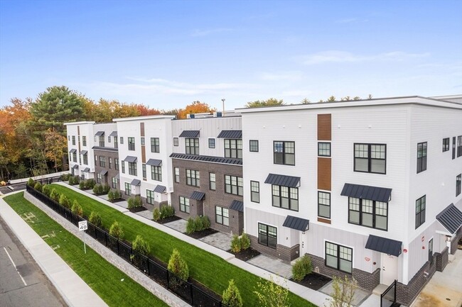 Photo - 635 Main St Unit 112