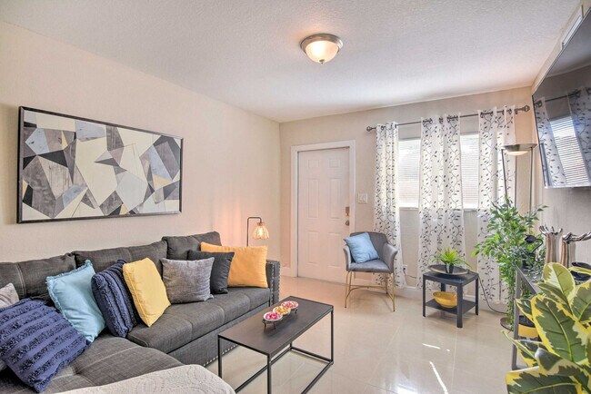 Photo - 441 NW 7th Terrace Unit SI FL1-ID1545951P