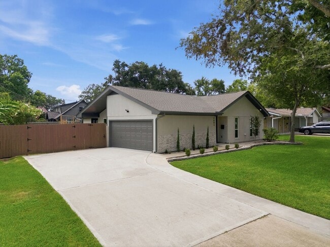Photo - 2603 Baycrest Dr