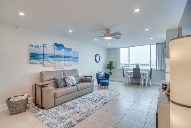 Building Photo - 6268 Palma Del Mar Blvd S Unit SI FL5-ID1546126P