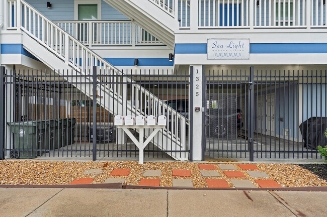 Photo - 1325 35th St Unit 4