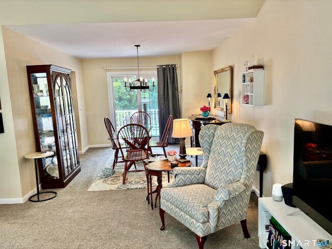 Photo - 5 Governors Ln