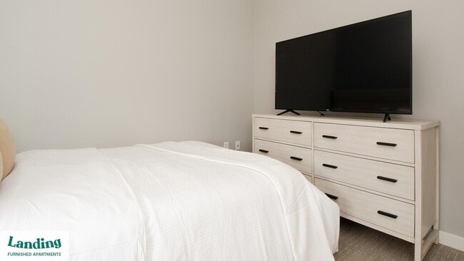Photo - 5040 Linbar Dr Unit 411