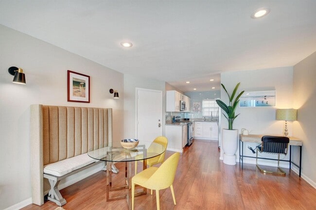 Photo - 410 Wilma Cir Unit 204