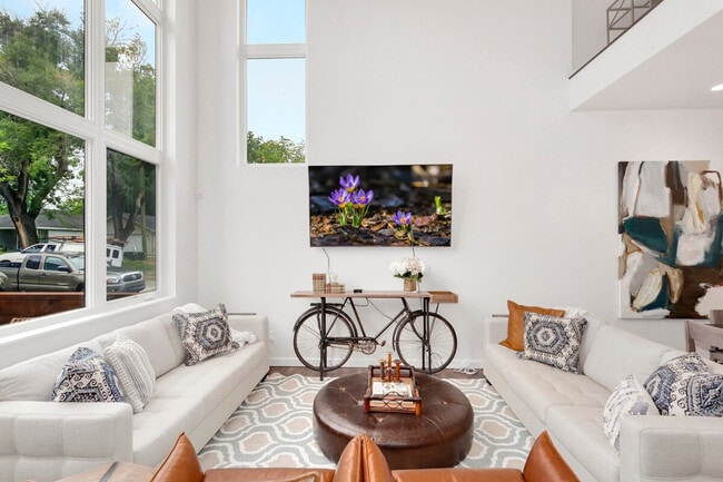 Building Photo - 506 SE Tourmaline Mews Unit ID1221831P