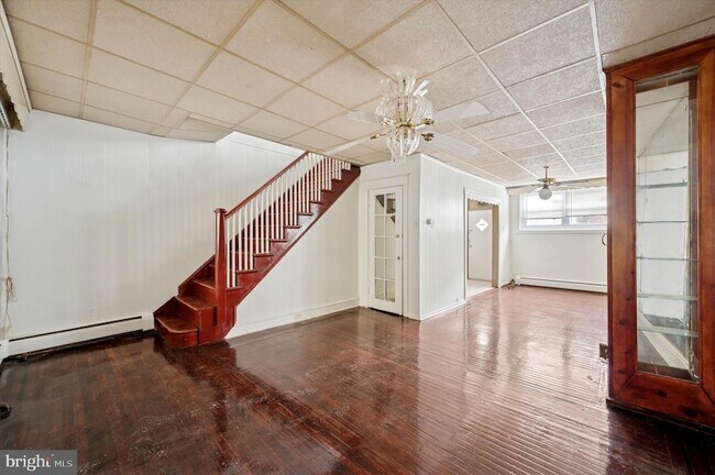 Photo - 5553 Matthews St