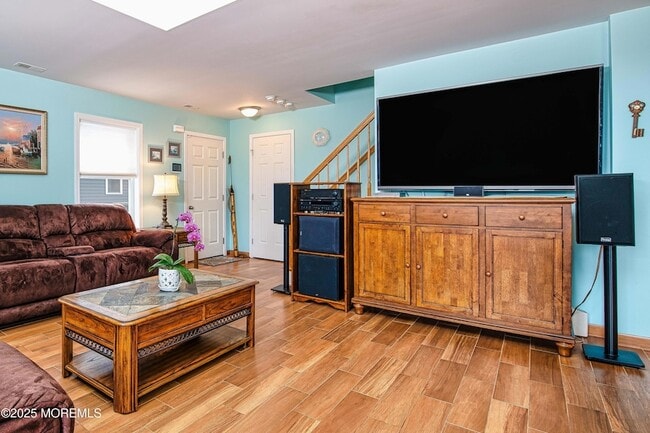 Photo - 45 Sylvia Ln