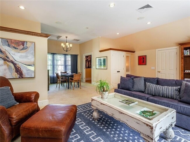 Photo - 160 North St