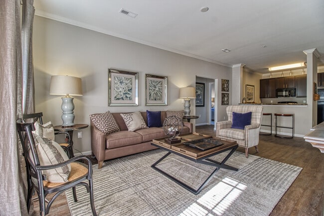 Emory 2BR 2BA 1035 SF - Heron Pointe