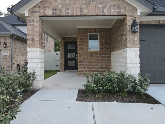 Photo - 17502 Rosette Grass Dr