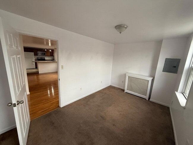 Photo - 600 E Girard Ave