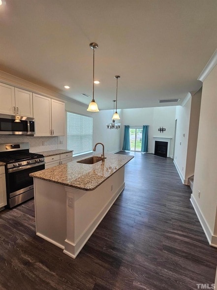 Photo - 1001 Heartstone Wy