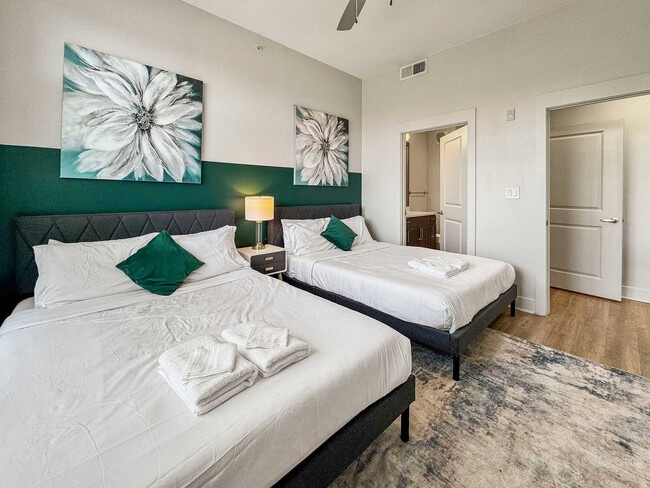 Photo - 2901 Indiana St Unit ID1316460P