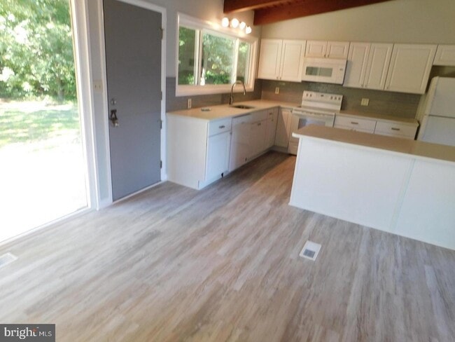 Photo - 1242 S Governors Ave