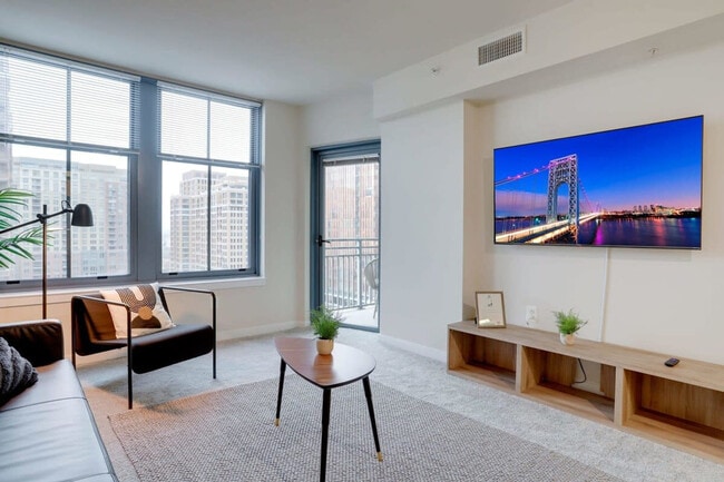 Photo - 550 14th St S Unit FL10-ID1022414P