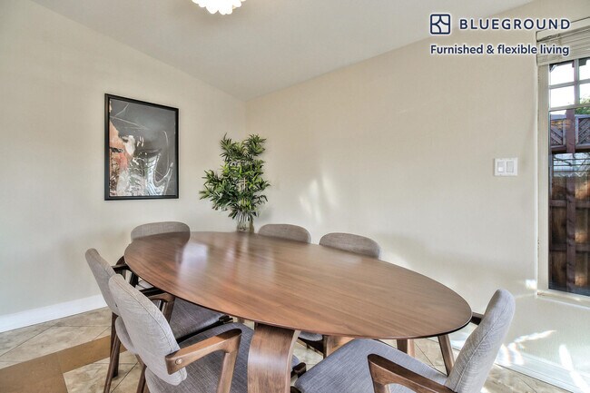 Photo - 723 Lakehaven Dr