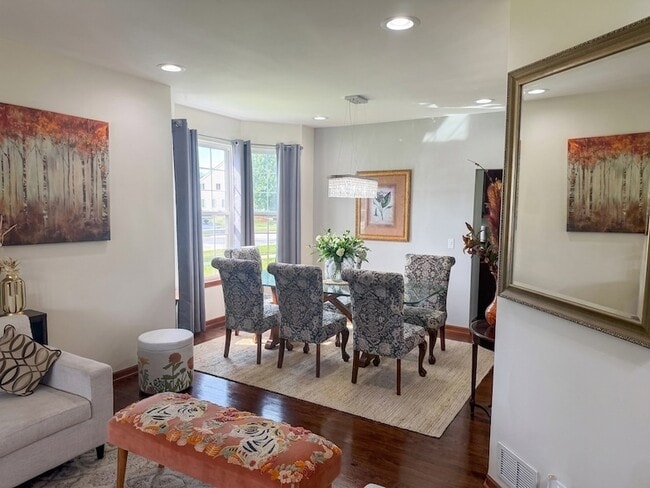 Photo - 14615 Colonial Pkwy