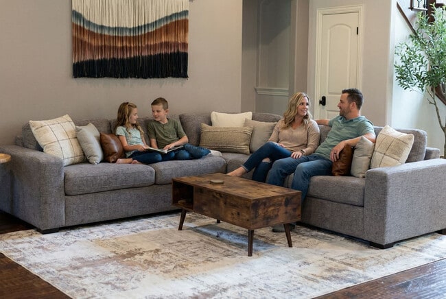 Building Photo - 200 Cove Dr Unit ID1035608P