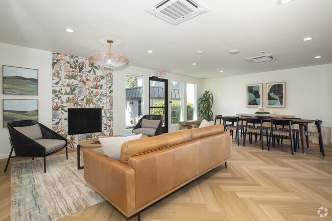 Interior Photo - Terra Vida