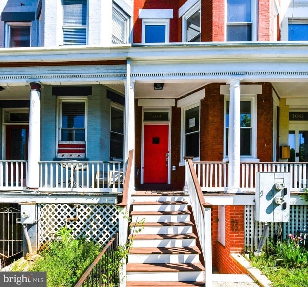 Photo - 104 R St NE
