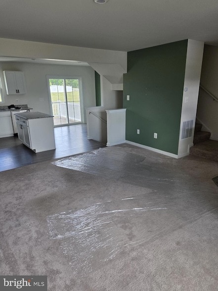 Photo - 102 Spring Pl