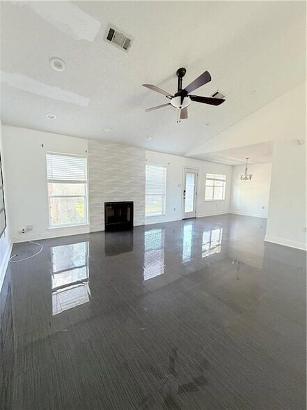 Photo - 1132 Indigo Ct