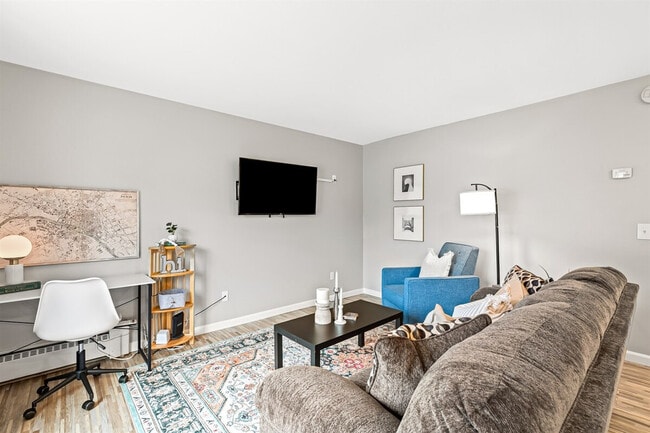 Building Photo - 51 Hollywood Ct Unit ID1032304P