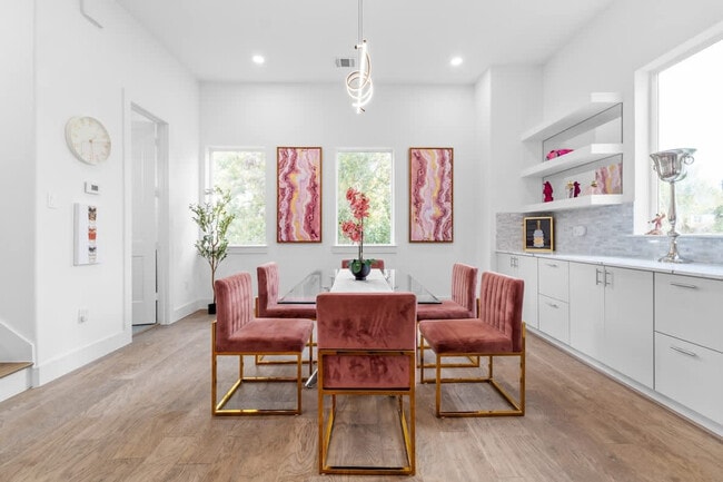 Photo - 2103 McGowen St Unit ID1244937P