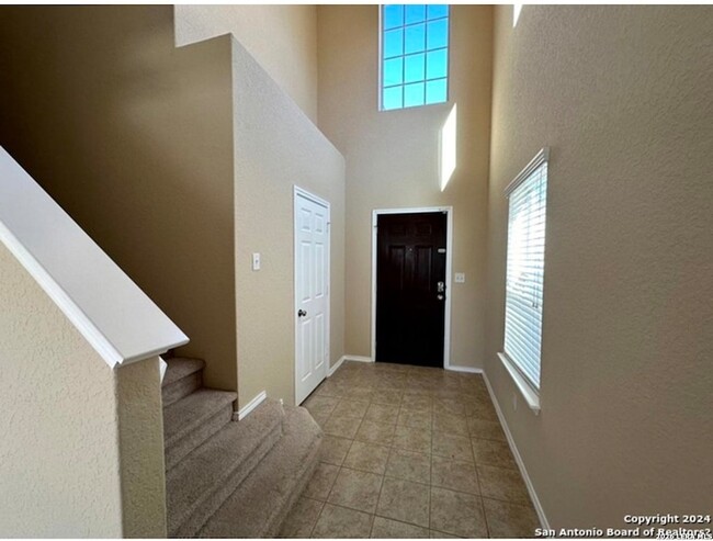 Photo - 25007 Cambridge Wl