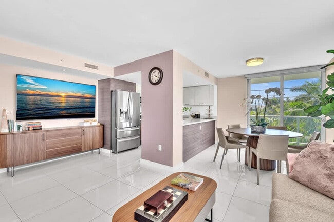 Photo - 9901 E Bay Harbor Dr Unit SI FL3-ID1527184P