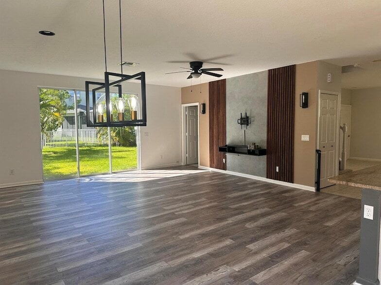 Photo - 1452 NW Leonardo Cir