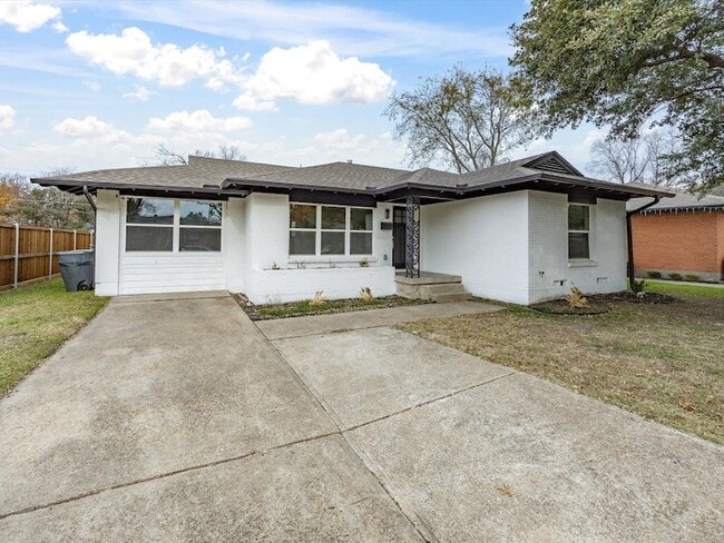 Building Photo - 10209 Casa View Dr