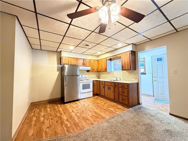 Photo - 24 W Pike St Unit 3