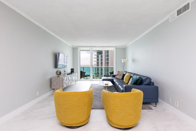 Building Photo - 3901 S Ocean Dr Unit SI FL11-ID1049830P