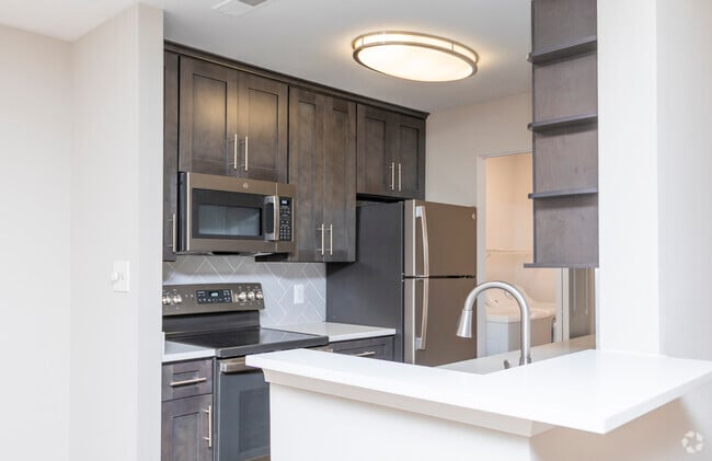 2BR, 2BA - 966 SF - Ashton Green