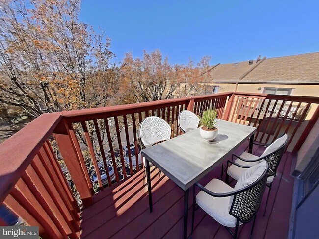 Photo - 828 N 26th St Unit 2